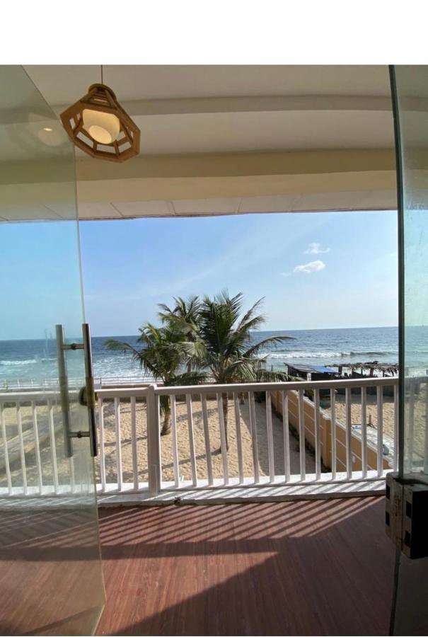Oceanfront Wavecrest Hotel Lekki Exterior foto