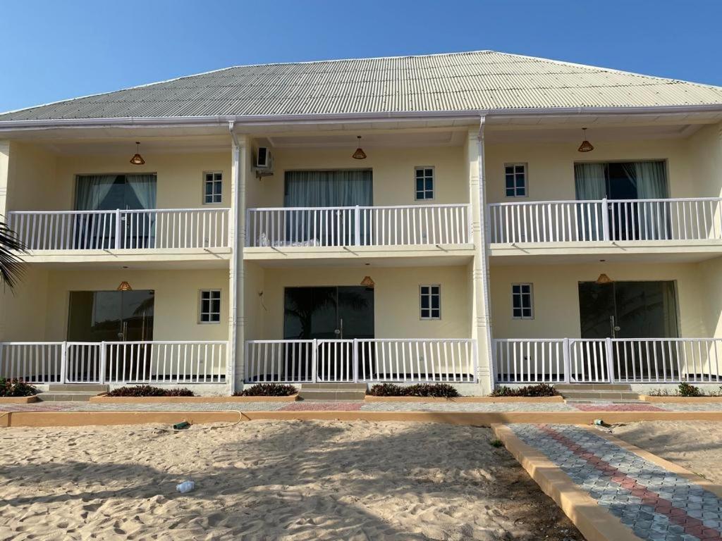 Oceanfront Wavecrest Hotel Lekki Exterior foto